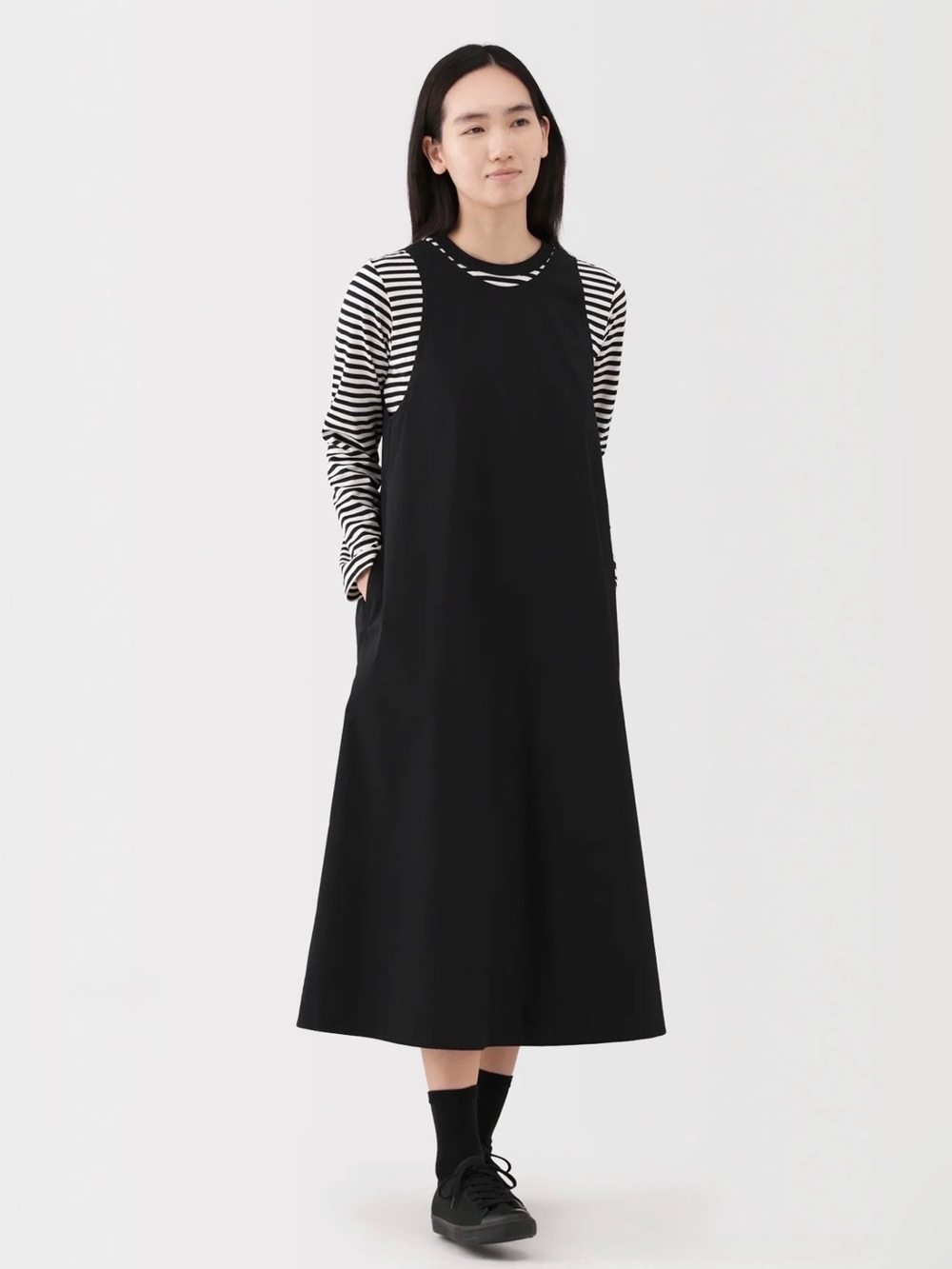👗 Muji Black Midi Pinafore Dress Sz S
